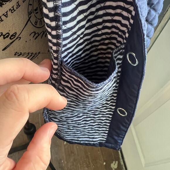 Chico’s dark blue/silver/white quilted snap button collared jacket with pockets - Picture 14 of 16